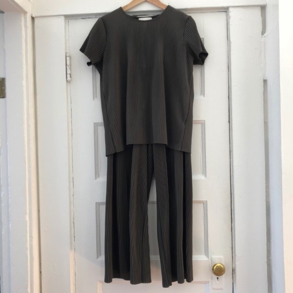 Just Female Pleated Olive Green Set Top Pants